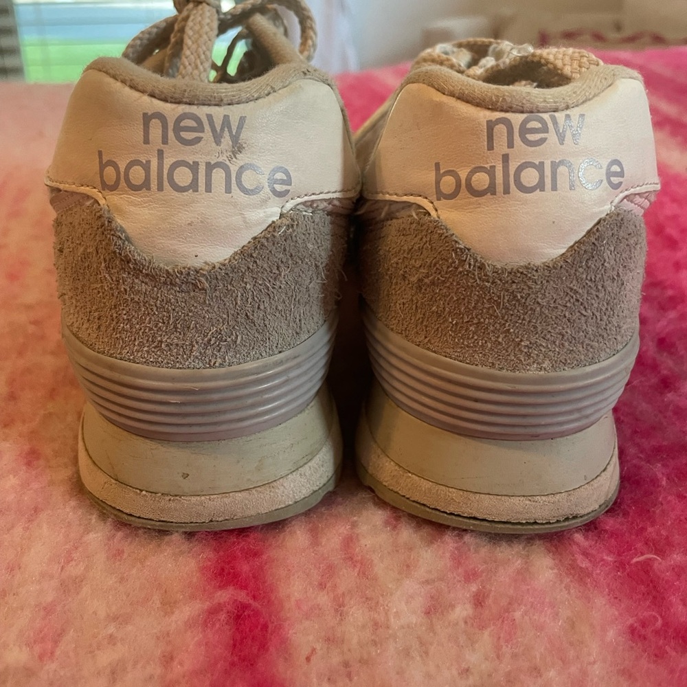 New balance sneakers - Picture 3 of 4